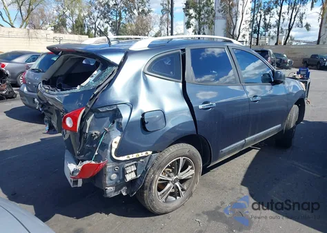 2014 Nissan Rogue Select S z USA, uszkodzony, nr VIN JN8AS5MTXEW608844